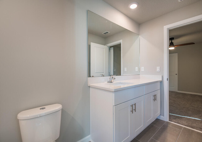 Building Photo - 3918 SE Mentmore Ln