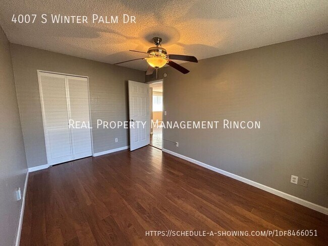 Building Photo - 4007 S Winter Palm Dr