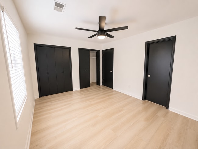 Building Photo - 1478 N Diane Ct