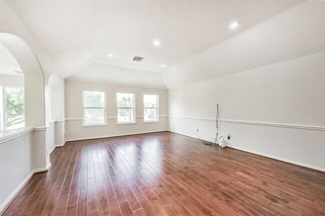 Building Photo - 11502 Bay Ledge Dr
