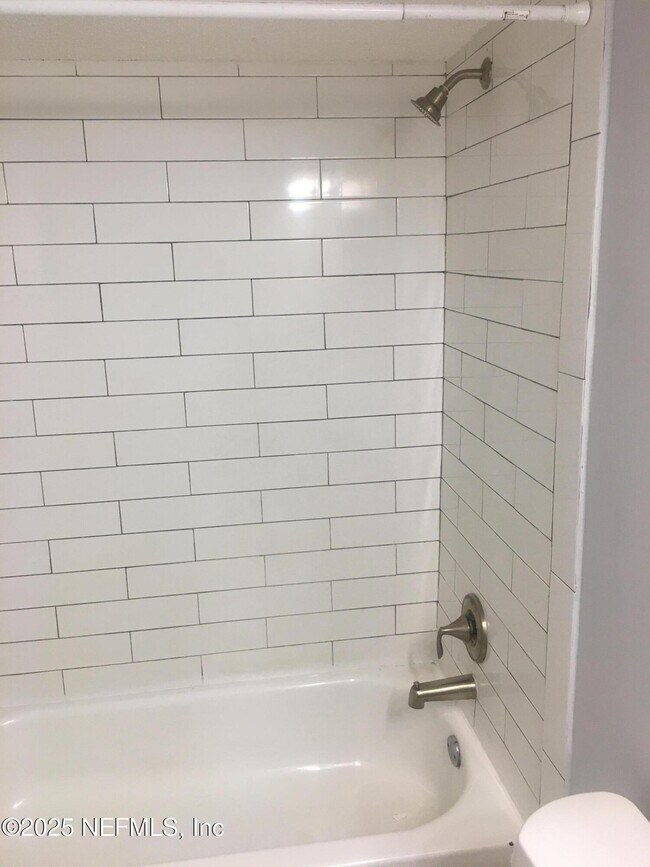 Building Photo - 3307 Mayflower St