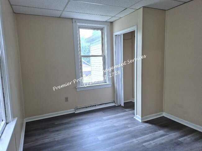 Building Photo - 2412 7th Ave