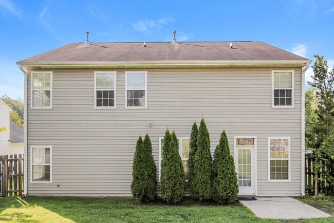 Building Photo - 12529 Oakton Hunt Dr