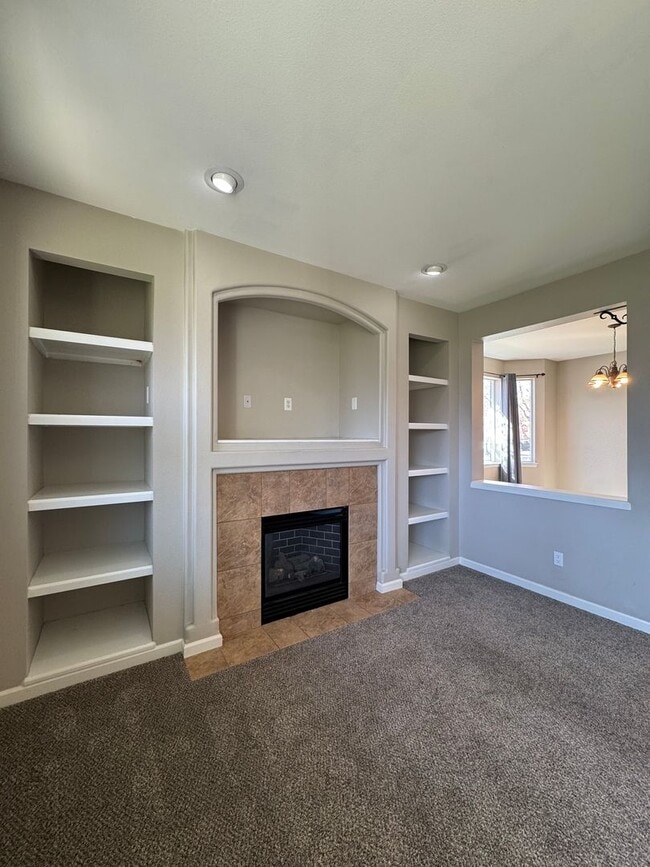 Building Photo - Rare Wheaton Ct Availability