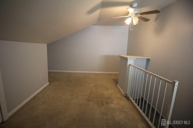 Building Photo - 417 Elmer St