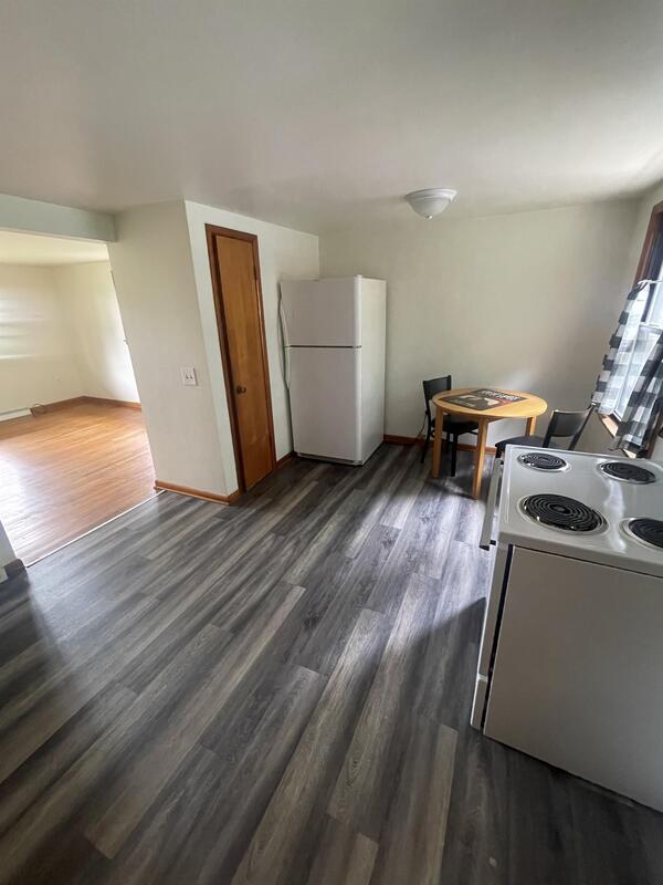 Building Photo - 1221 E 2nd St