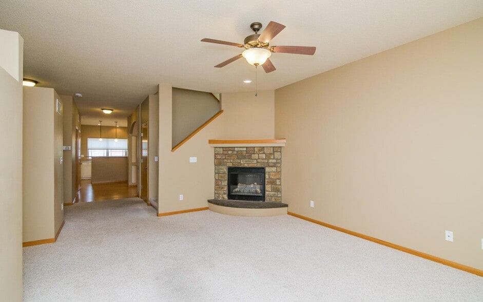 Building Photo - 1838 N Dubuque St