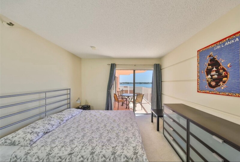 Building Photo - 7430 Sunshine Skyway Ln S