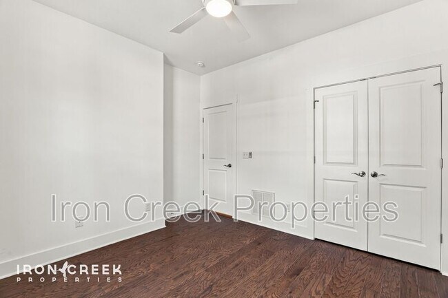 Building Photo - 17 Woodbridge Park Dr