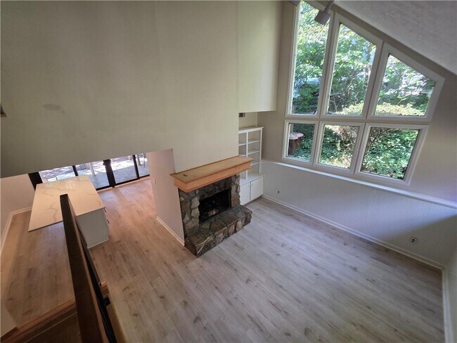 Building Photo - 4694 Shallowford Rd