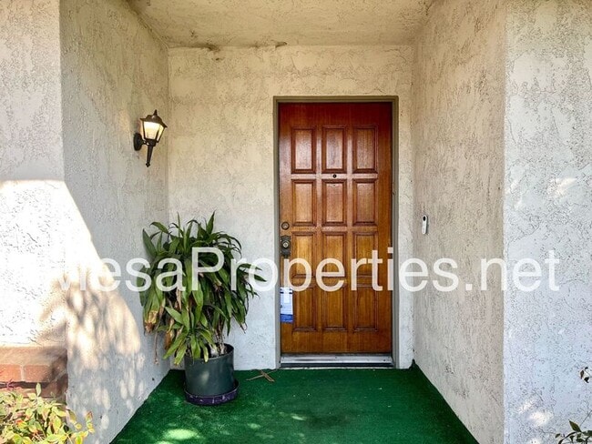 Building Photo - 5193 Steamboat Dr
