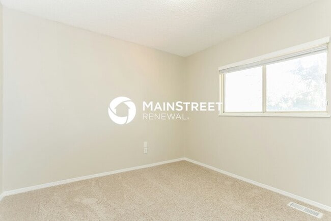 Building Photo - 3 Bedroom Pet-Friendly Home in Centennial, CO with Main Street Renewal