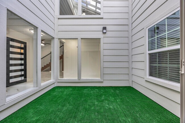 Building Photo - 14223 Stokesmount Dr