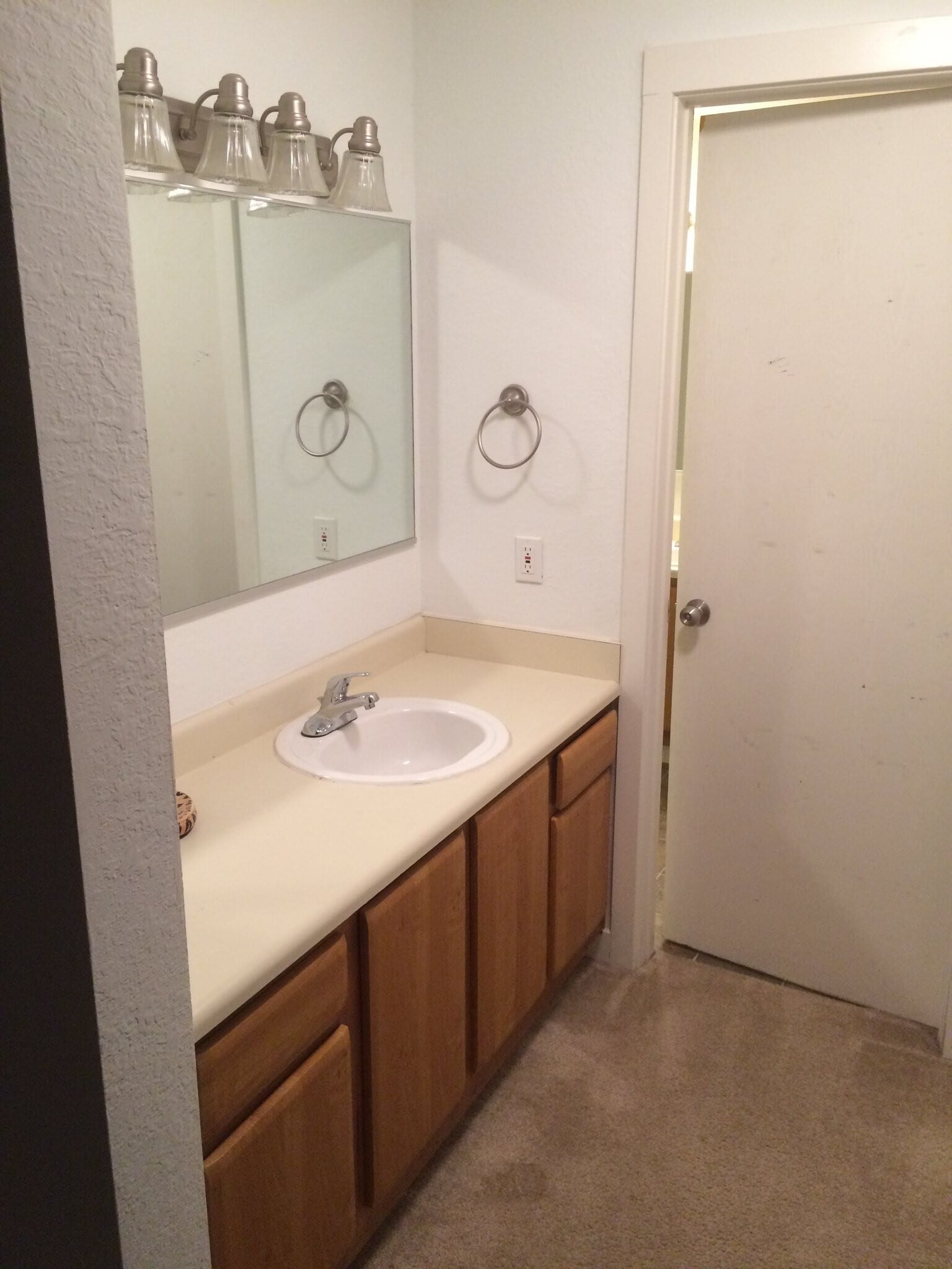 Building Photo - 16817 Larch Way