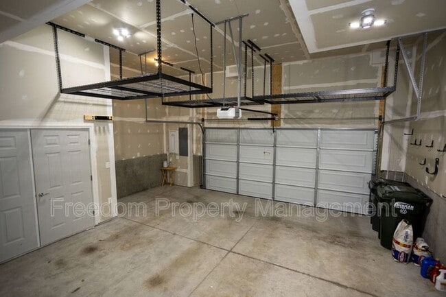 Building Photo - 17137 Branched Oak Rd