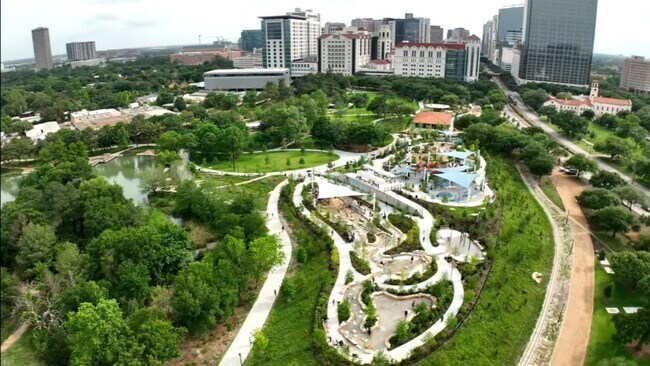 Building Photo - 1330 Old Spanish Trl