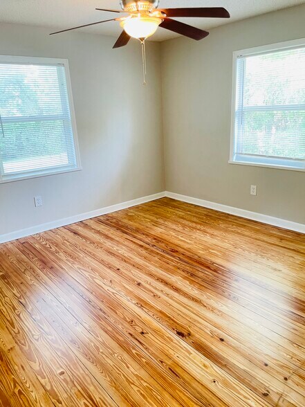 Building Photo - 939 E Bella Vista St