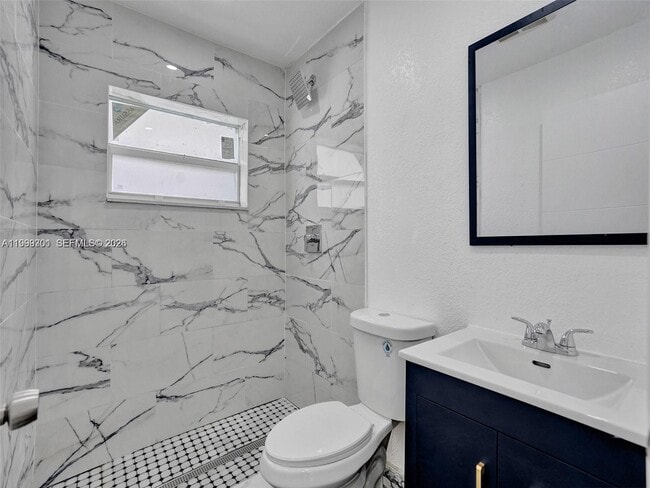 Building Photo - 6420 SW 22nd Ct