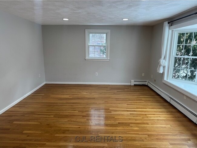 Building Photo - 108 Trimount Ave