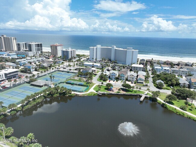 Building Photo - 1601 Ocean Dr S