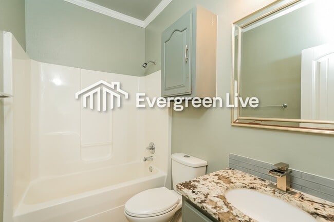 Building Photo - 1212 East Canton St S