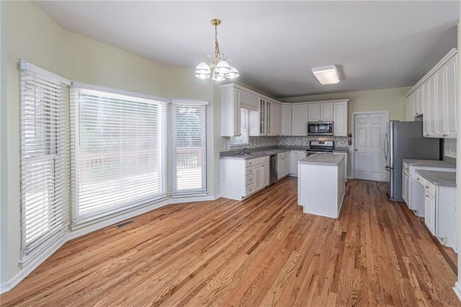Building Photo - 5646 Nottingham Dr NW