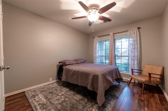 Building Photo - 2034 Eddlewood Ct