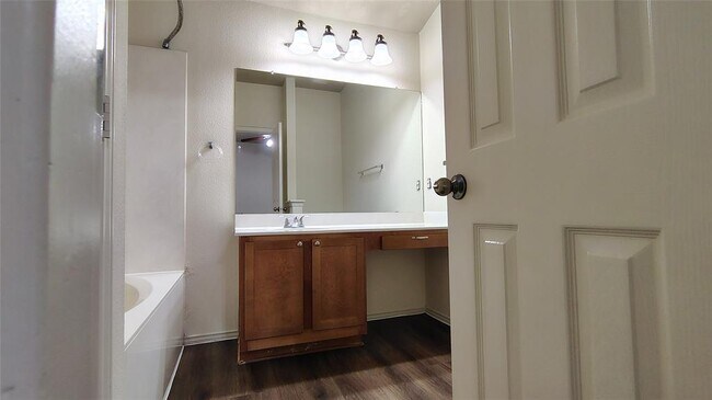 Building Photo - 2611 Turtle River Dr