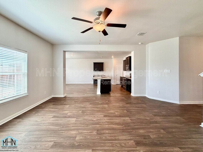 Building Photo - 10950 Chippewa Trce