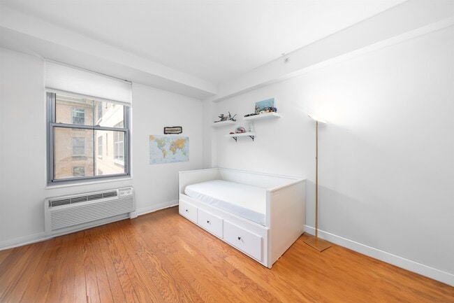 Building Photo - 149 Essex St