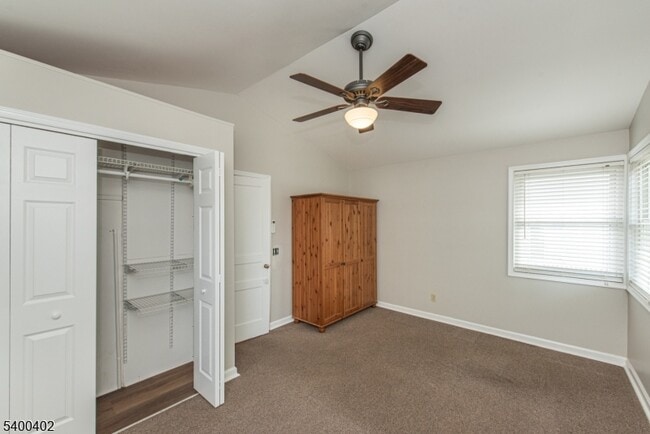 Building Photo - 59 Iroquois Ave