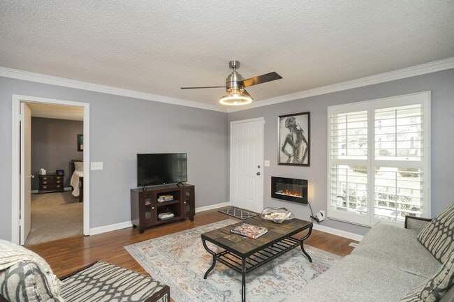 Building Photo - 1464 Autumn Knoll Rd