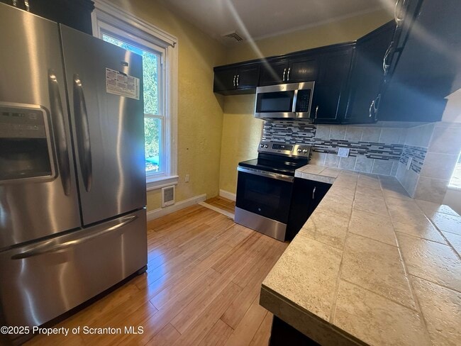 Building Photo - 124-126 10th Ave