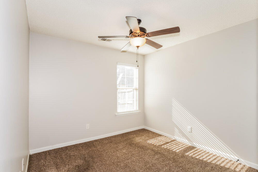 Building Photo - 9455 Darren Cir S