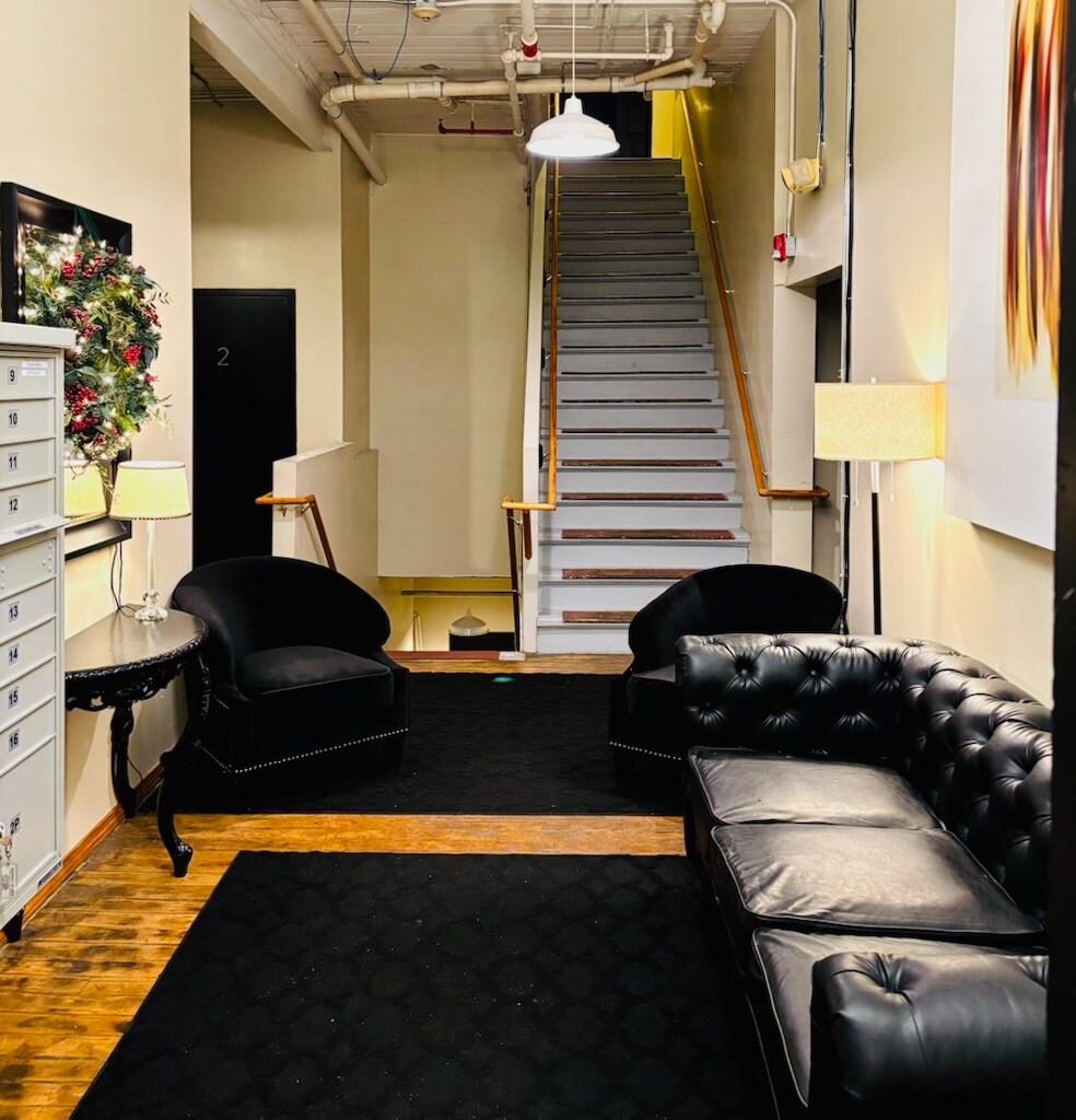 Building Photo - 595 Mineral Spring Ave