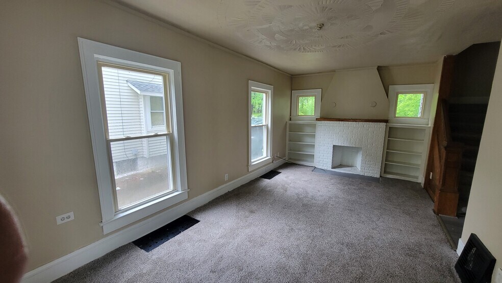Building Photo - 699 Noble Ave