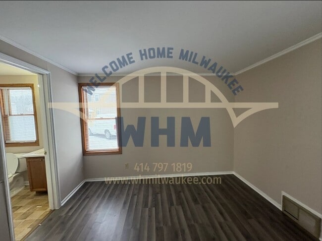 Building Photo - 4508 W Crawford Ave