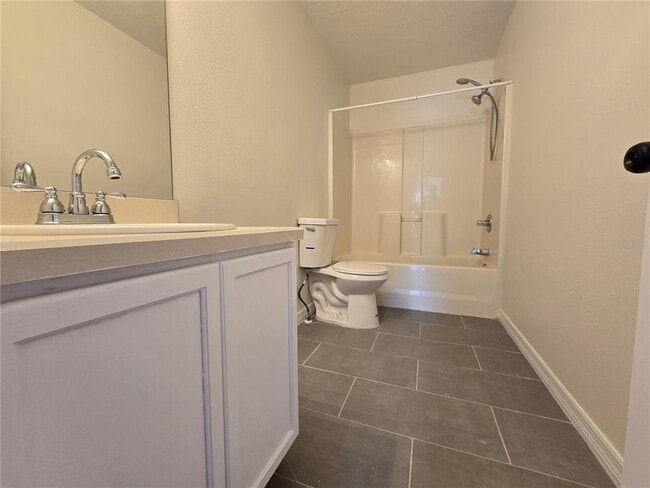 Building Photo - 6889 Lake Eaglebrooke Dr