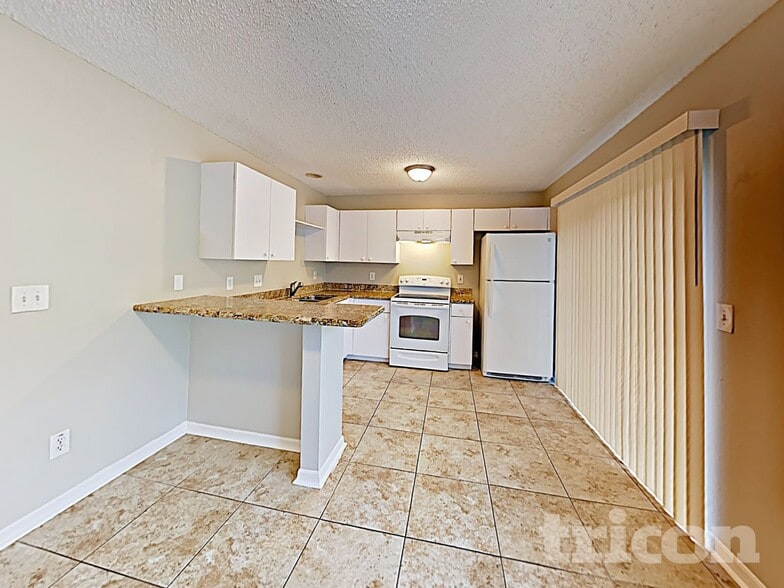 Building Photo - 914 Cape Cod Cir