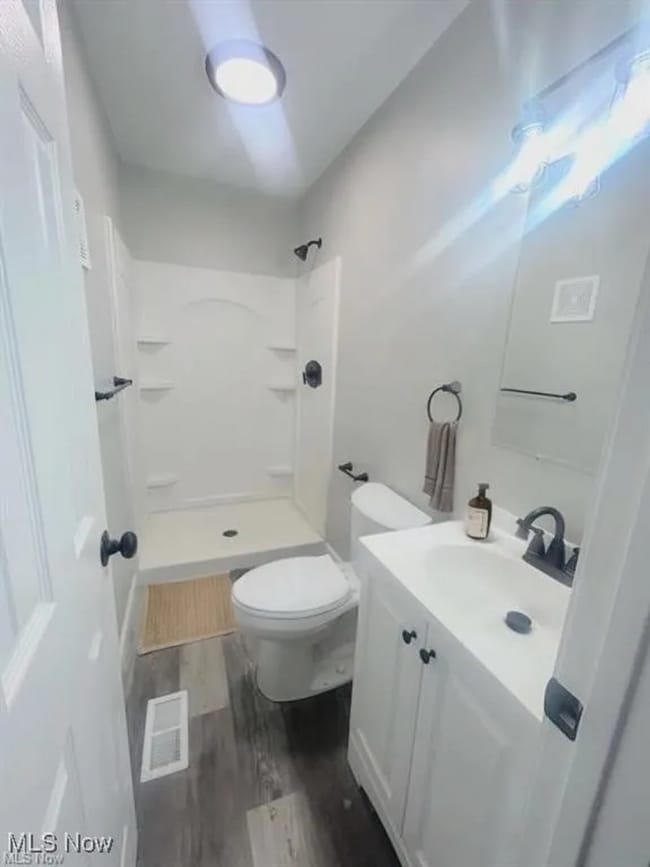 Building Photo - Newly Renovated 2-Bed, 2-Bath Home in Ohio City