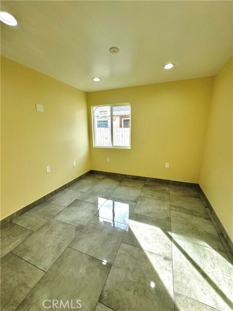 Building Photo - 3538 W 108th St