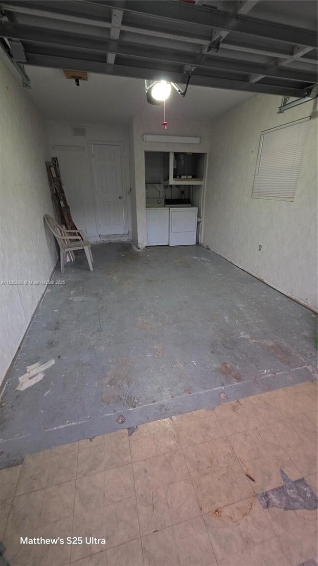 Building Photo - 6611 Racquet Club Dr