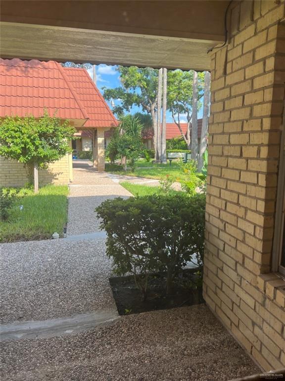 Building Photo - 200 E Yuma Ave