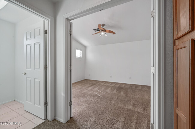 Building Photo - 14314 W Cora Ln