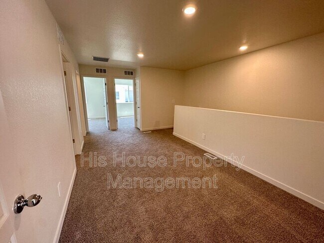 Building Photo - 3901 Canoe St
