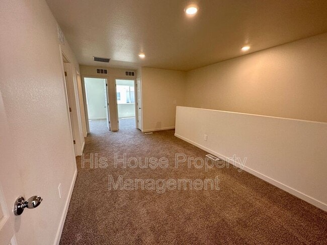 Building Photo - 3908 Canoe St