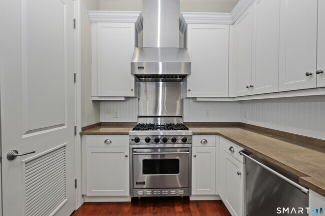 Building Photo - 50 Stone Ridge Way