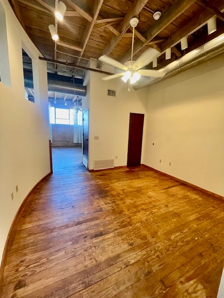 Building Photo - 220 S 2nd St