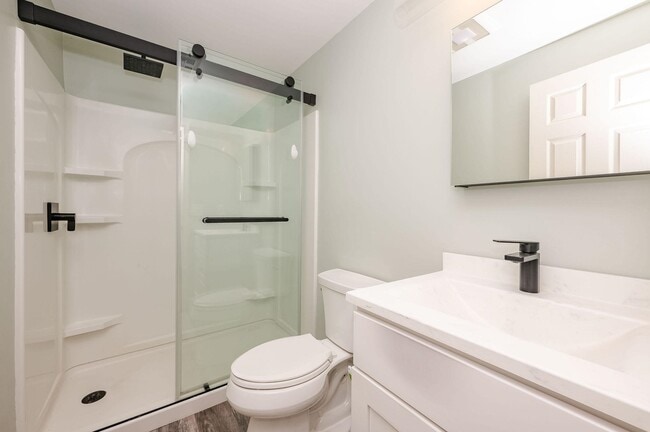 Building Photo - 75 Woodland Green