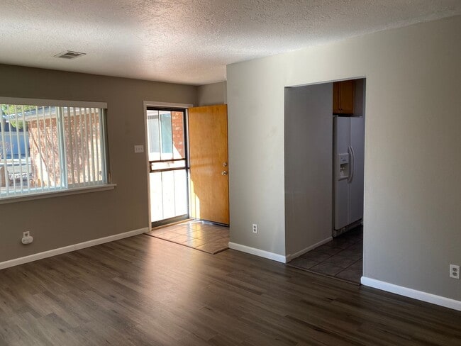 Building Photo - NE BRICK 3 Bedroom 2 Bath 2/CG